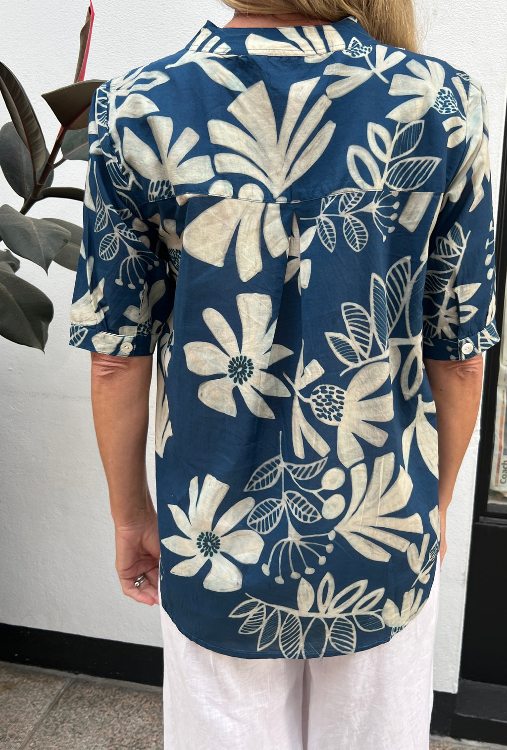 Yasmin Short sleeve pure cotton shirt in blue flower
