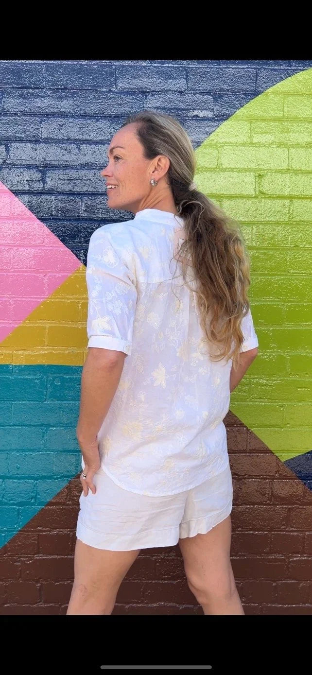 Yasmin Short sleeve Shirt in floral off white embroidered pure white cotton