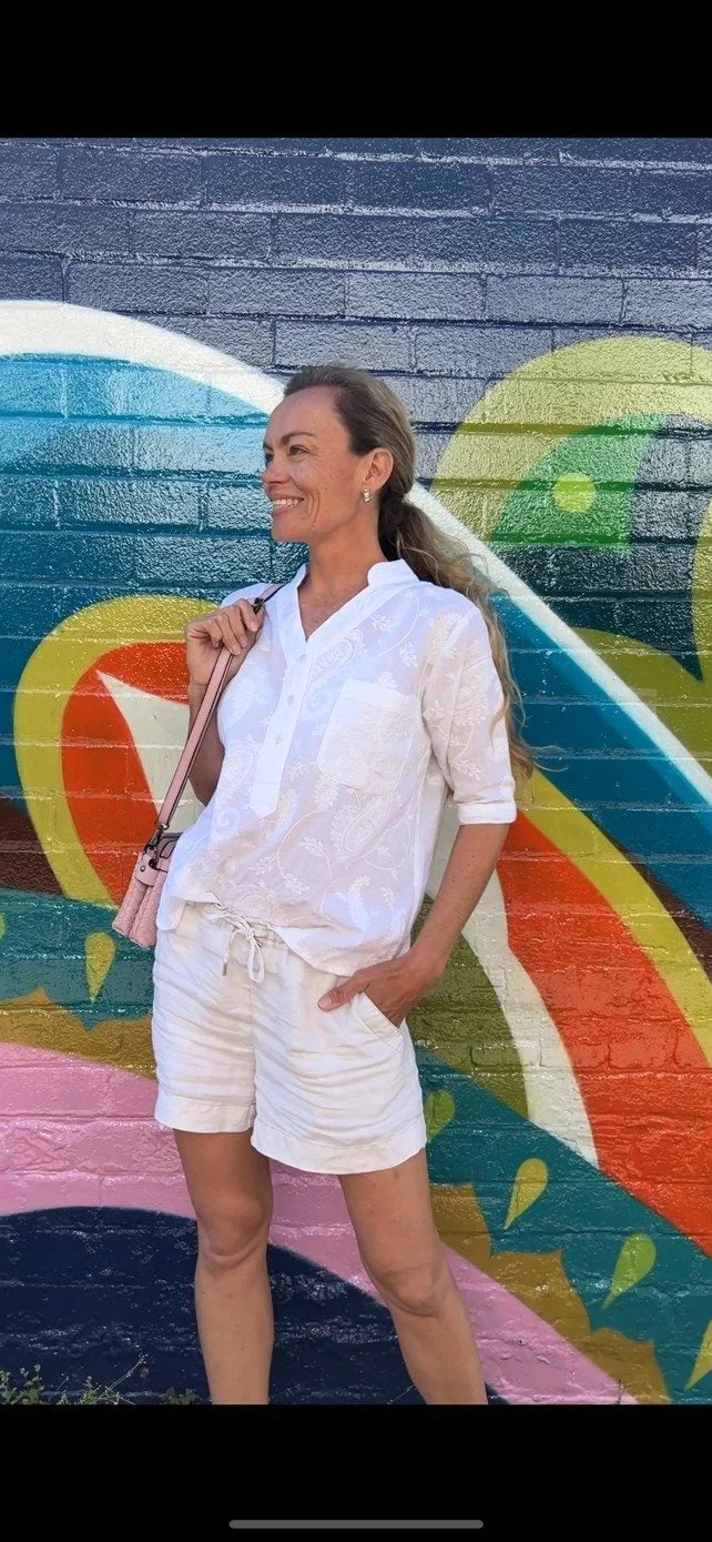 Yasmin Short sleeve Shirt in paisley white embroidered pure cotton