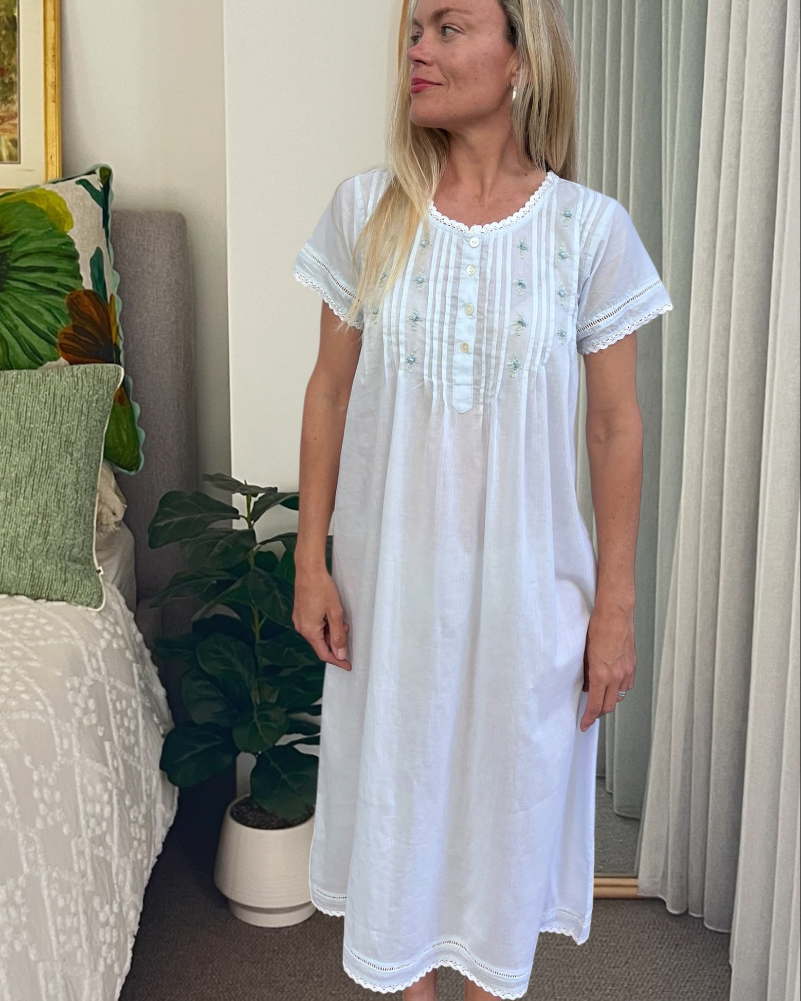 Betty nightgown in soft blue cotton voile, short sleeve with hand embroidered roses
