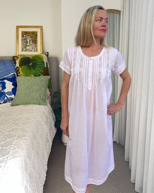 Betty nightgown in soft pink cotton voile, short sleeve with hand embroidered roses