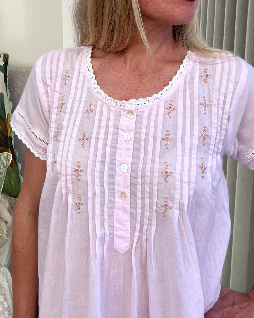 Betty nightgown in soft pink cotton voile, short sleeve with hand embroidered roses