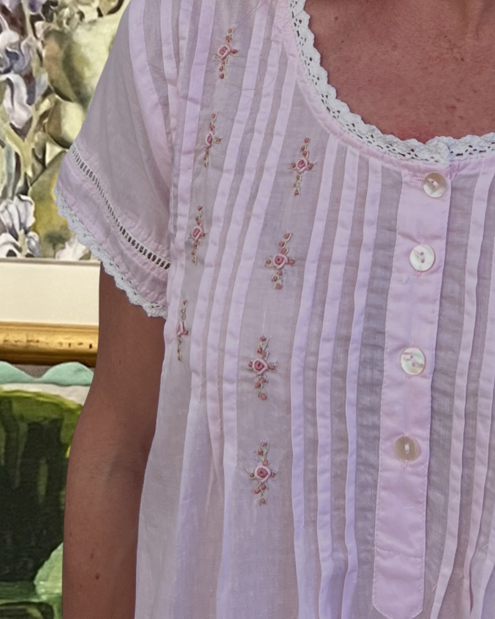 Betty nightgown in soft pink cotton voile, short sleeve with hand embroidered roses