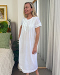 Betty nightgown in white cotton voile, short sleeve with hand embroidered roses