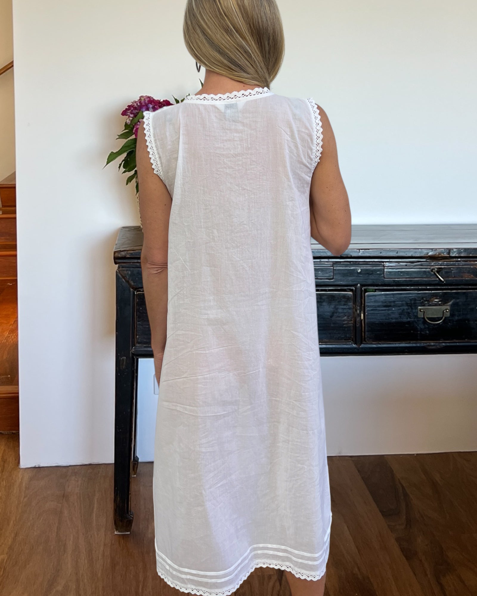 Brittany nightgown in white cotton voile, sleeveless with hand embroidered roses
