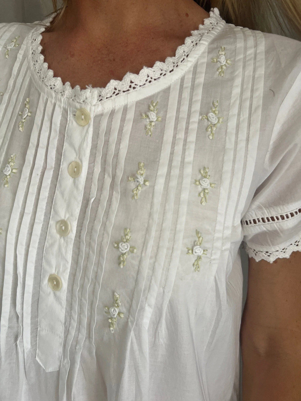 Betty White Pure Cotton Short Sleeve Nightie with white/green Hand Embroidery