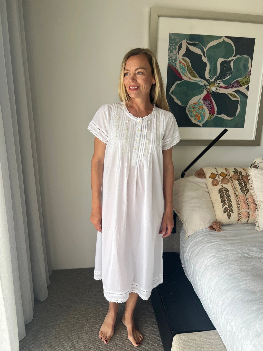 Betty White Pure Cotton Short Sleeve Nightie with white/green Hand Embroidery