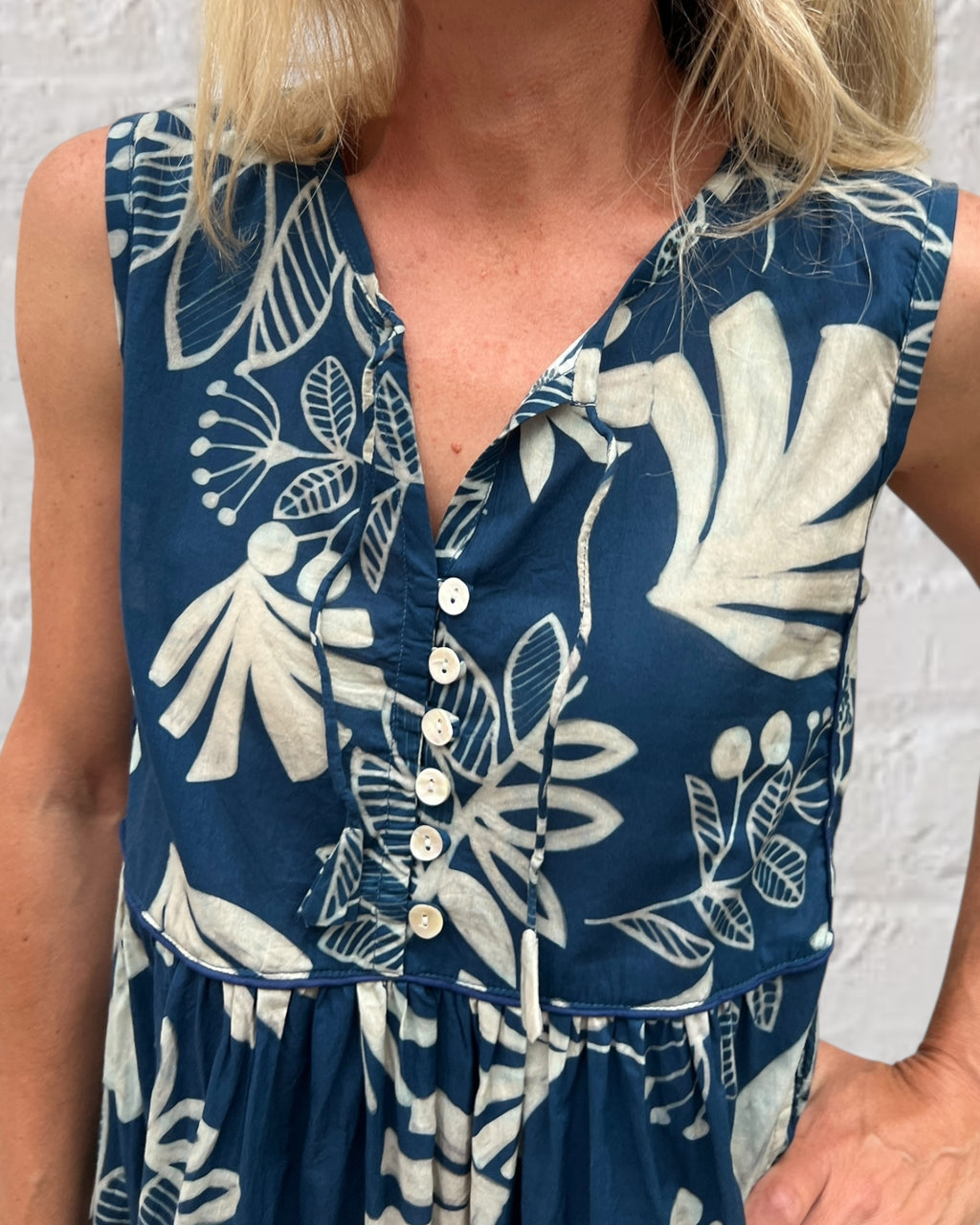 Delilah pure cotton sleeveless knee length dress in Blue flower