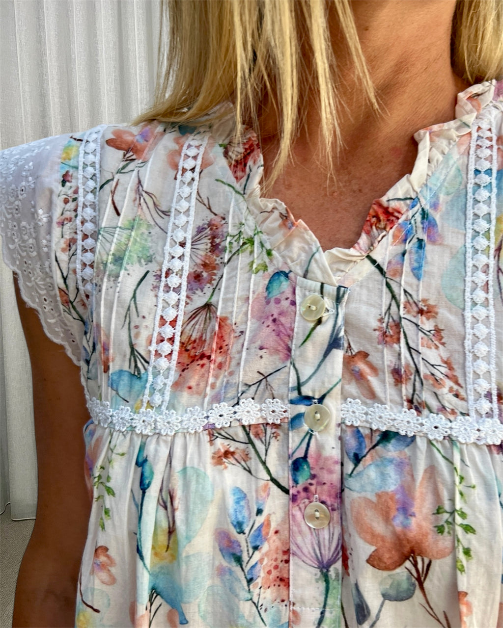 Ebony dandelion spray Pure Cotton gathered V neck Nightie with lace butterfly sleeves