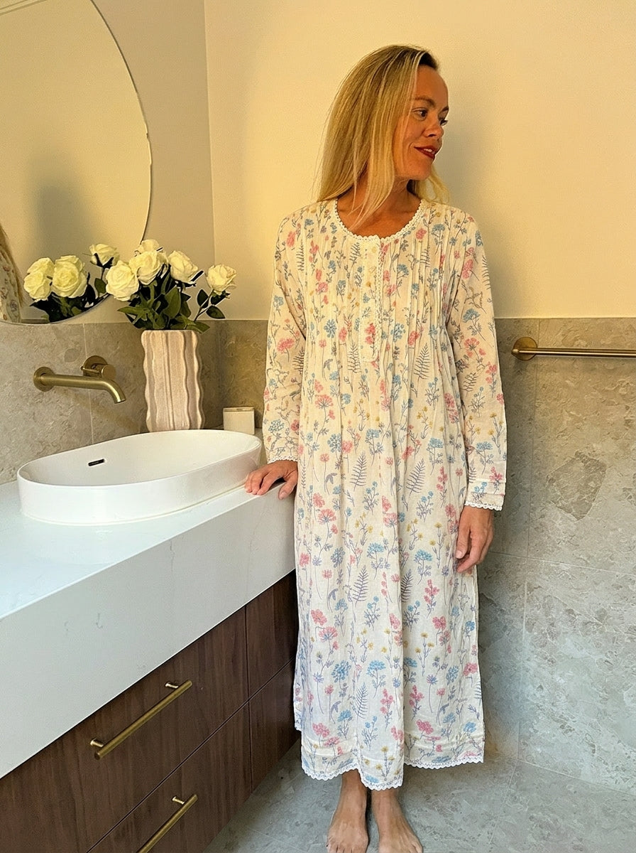 Elizabeth Cambric Cotton Long Sleeve Fern Flower Nightgown