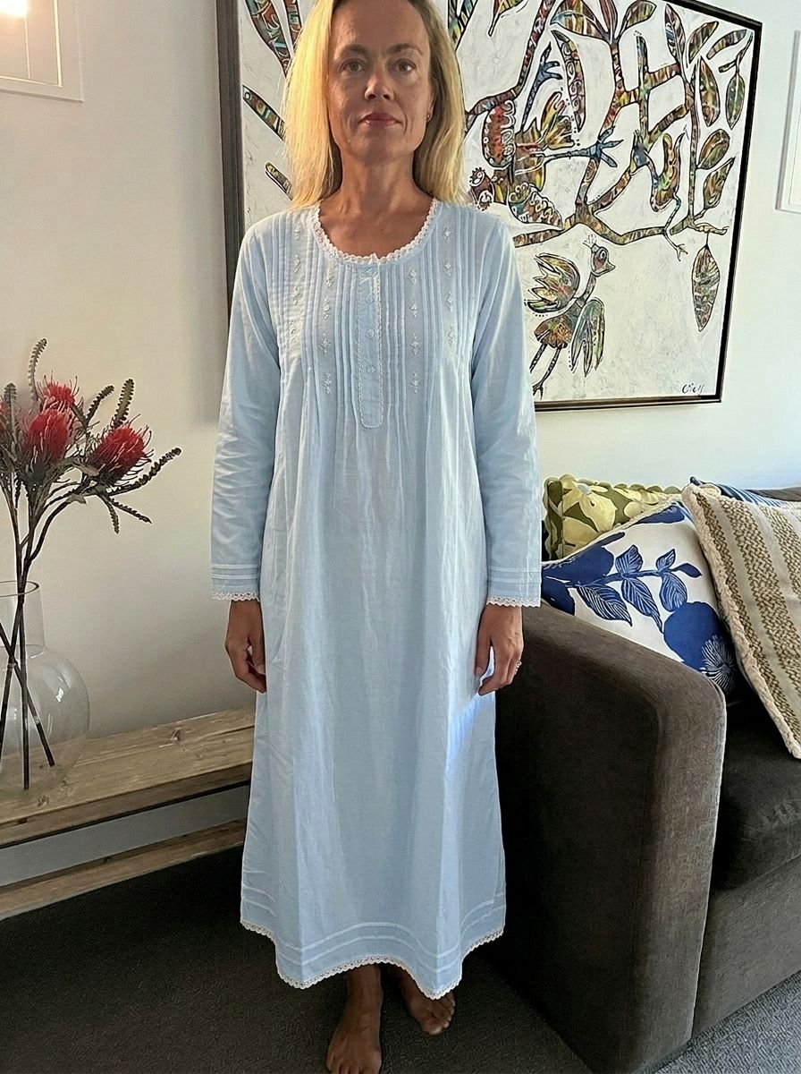 Elizabeth Cambric Cotton Long Sleeve light blue Nightgown
