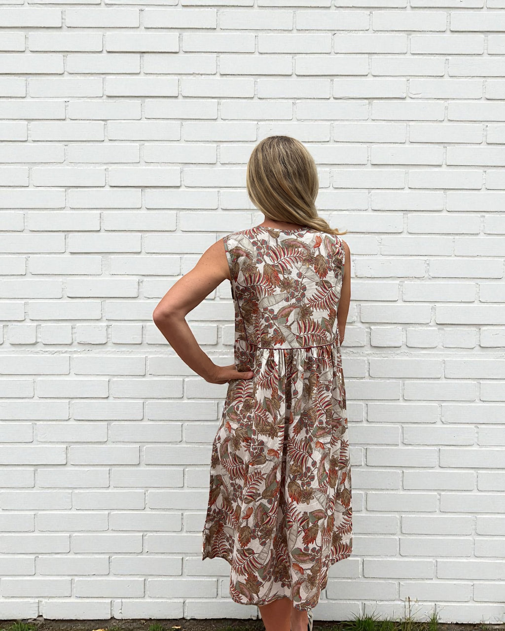 Delilah pure cotton sleeveless knee length dress in natural rainforest