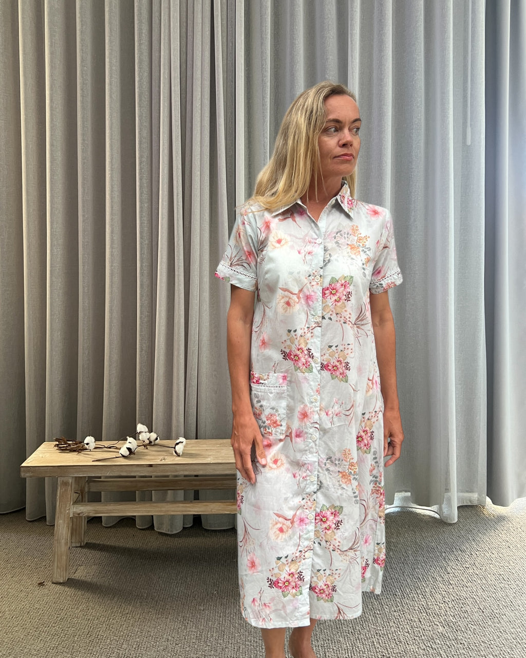 Leslie short sleeved Housecoat in blue floral mix