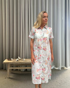 Leslie short sleeved Housecoat in blue floral mix