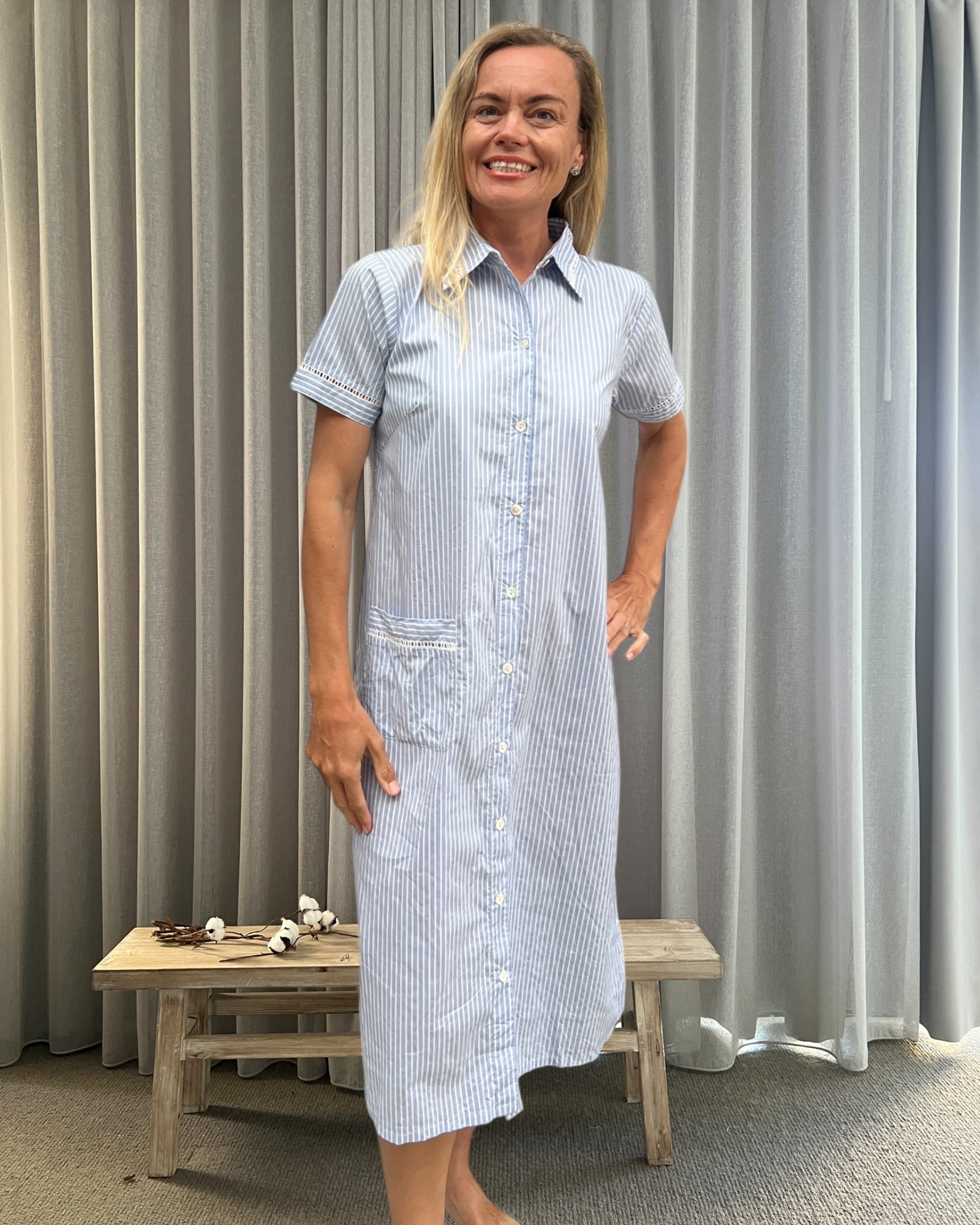 Leslie short sleeved Housecoat in blue stripe