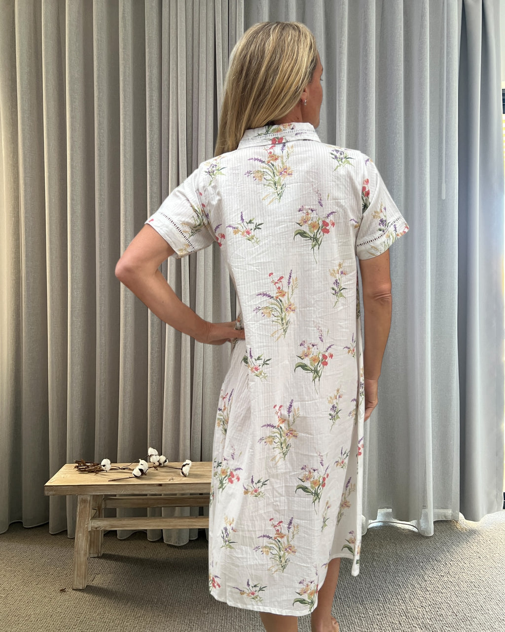Leslie short sleeved Housecoat in native bunch
