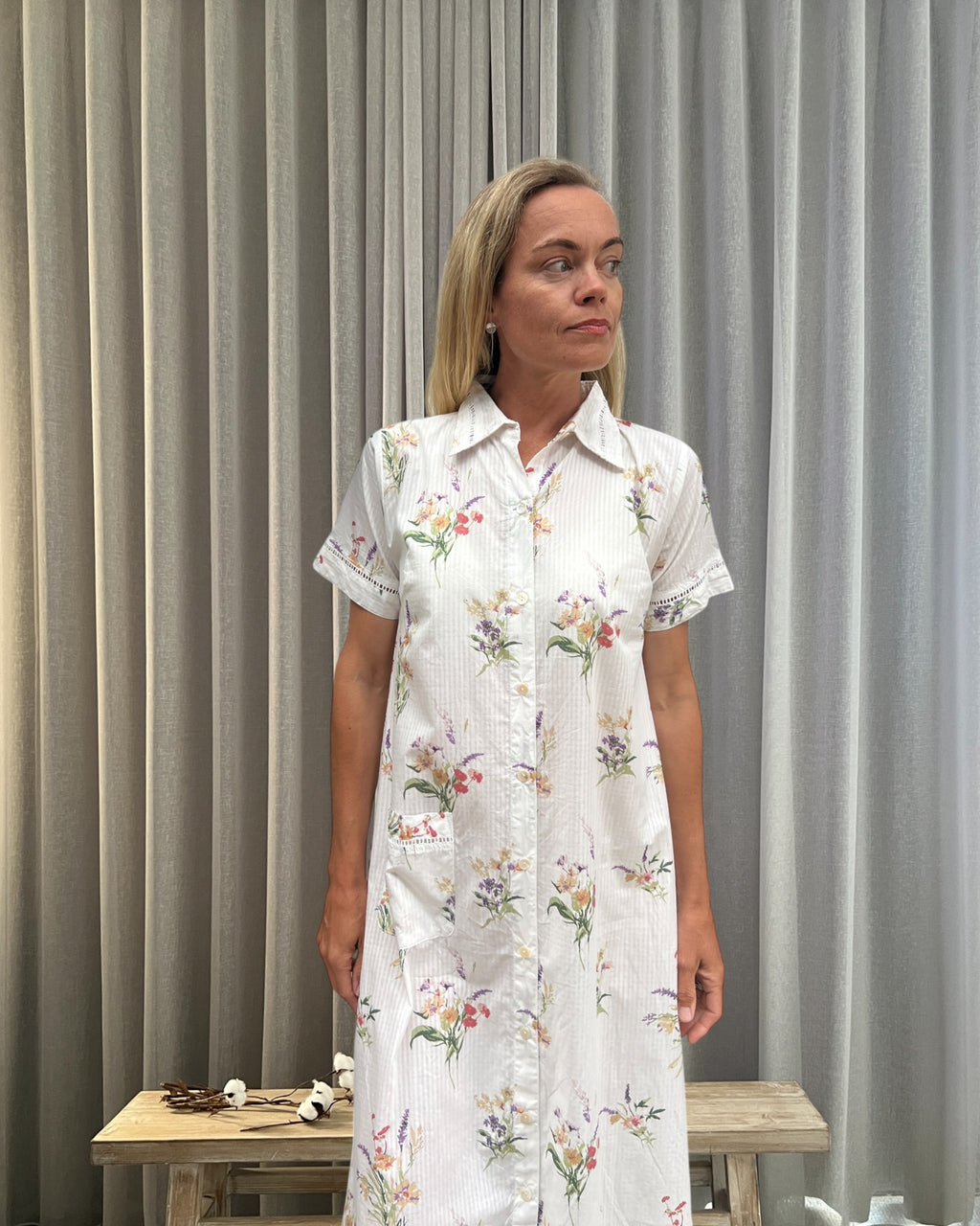 Leslie short sleeved Housecoat in native bunch