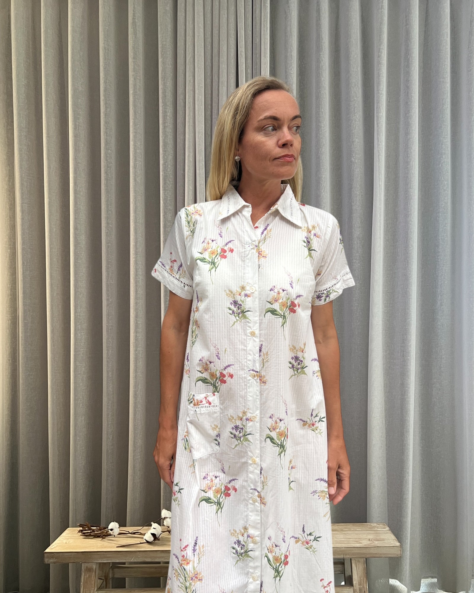 Leslie short sleeved Housecoat in native bunch