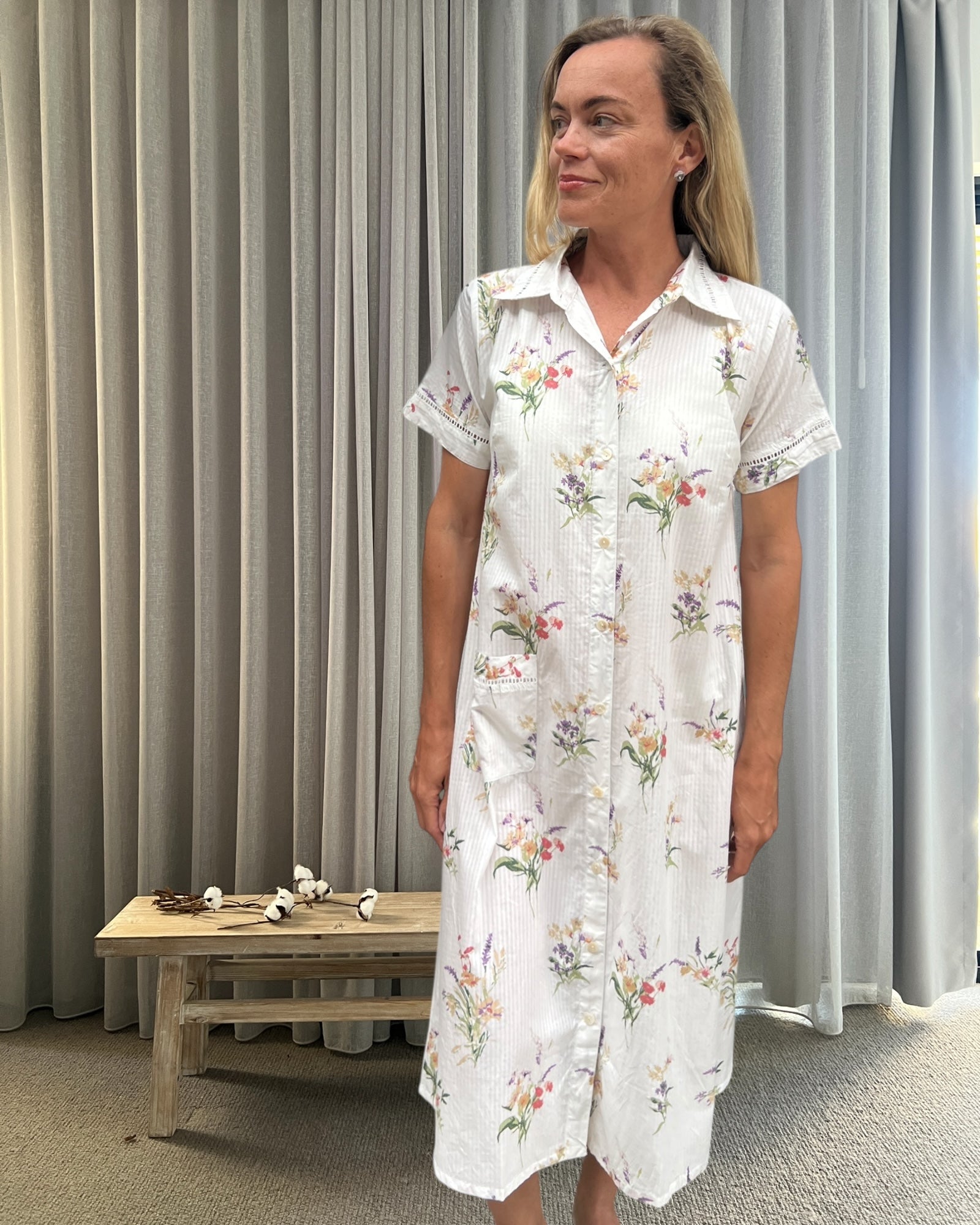 Leslie short sleeved Housecoat in native bunch