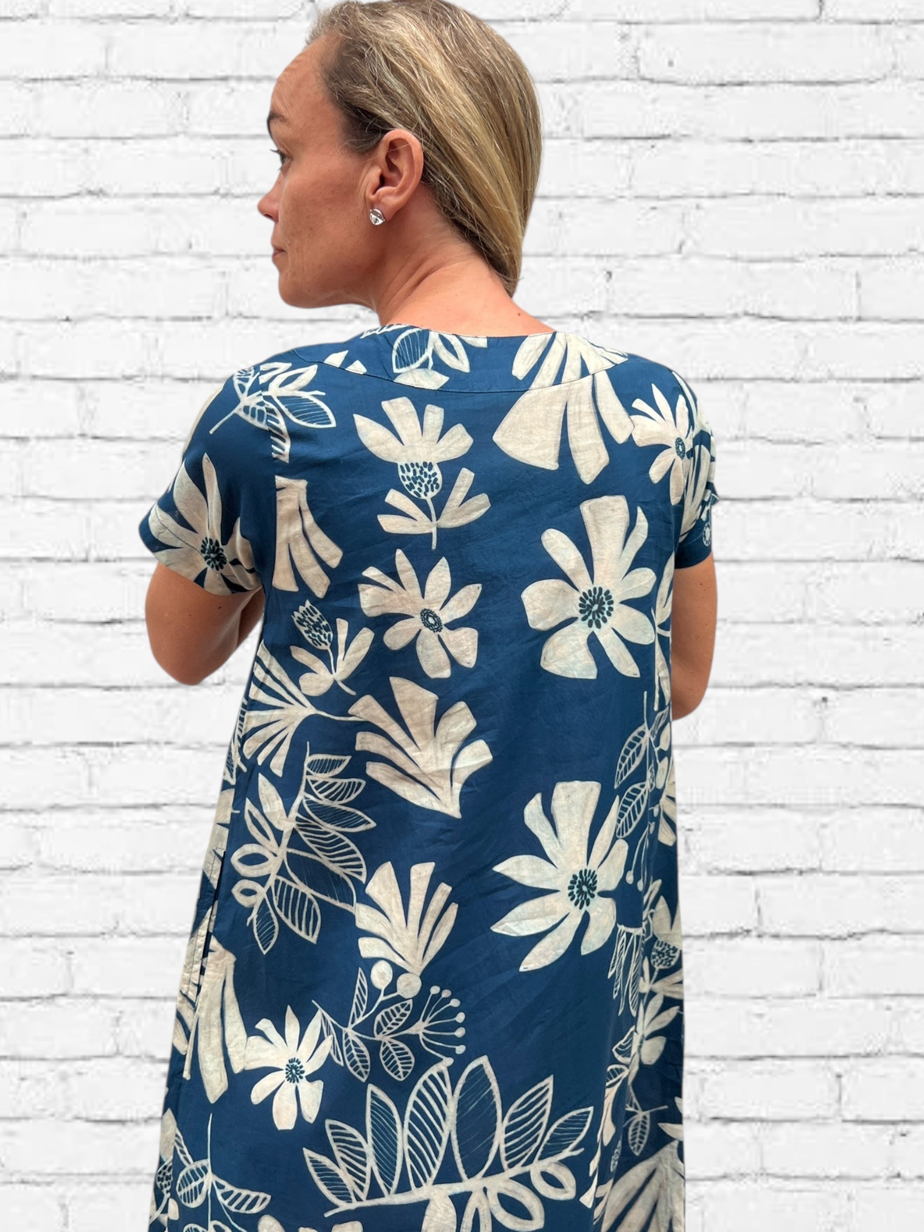 Rene pure cotton short sleeve, round neck, knee length dress in Blue flower