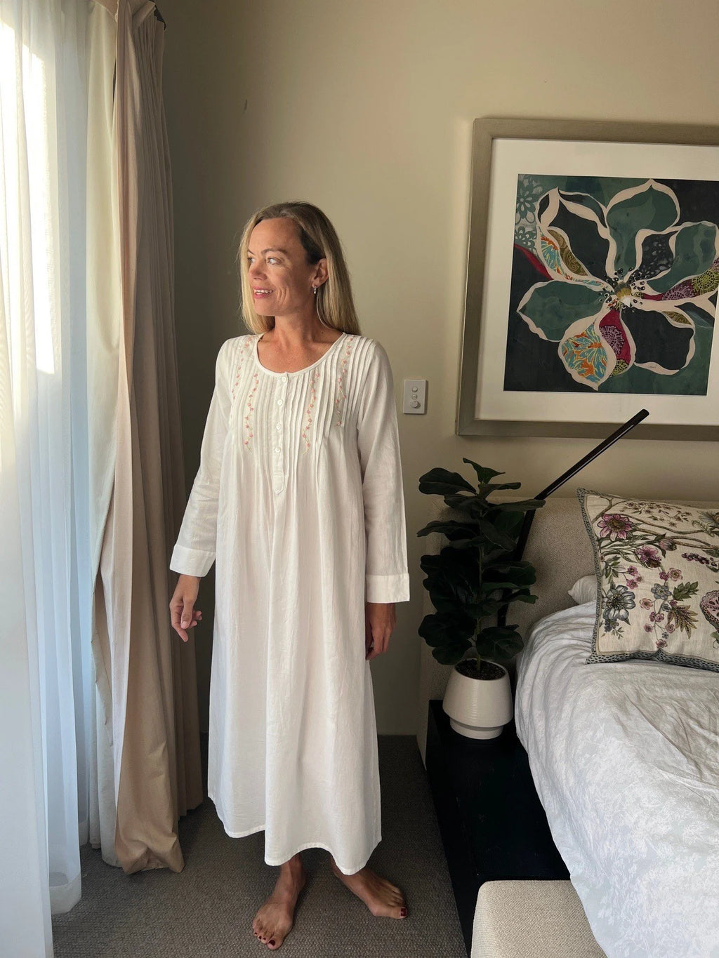 Daisy Brushed Cotton Winceyette Long Sleeve White Nightgown