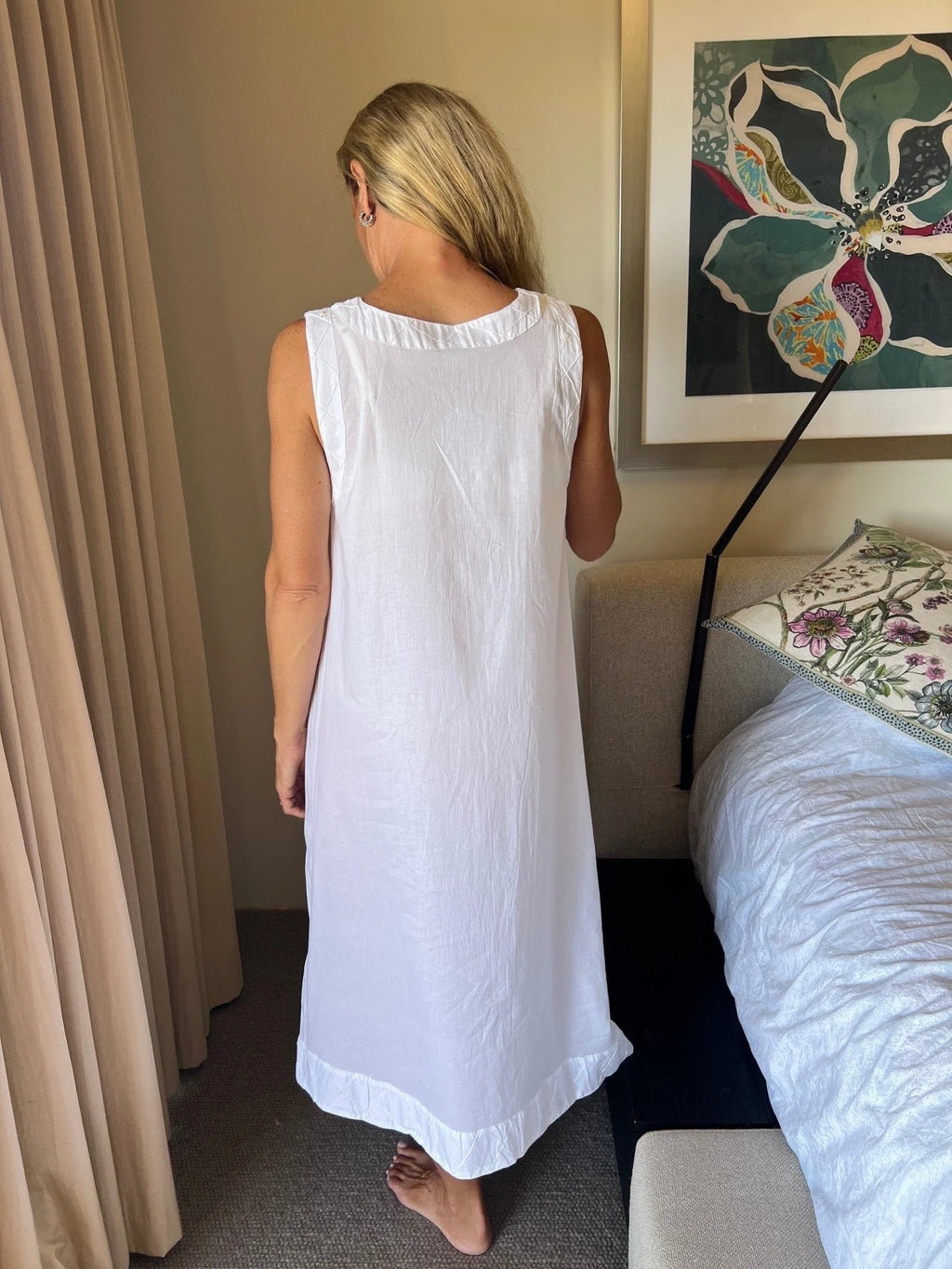 Daisy White Pure Cotton Sleeveless Nightie With Hand Embroidered Roses