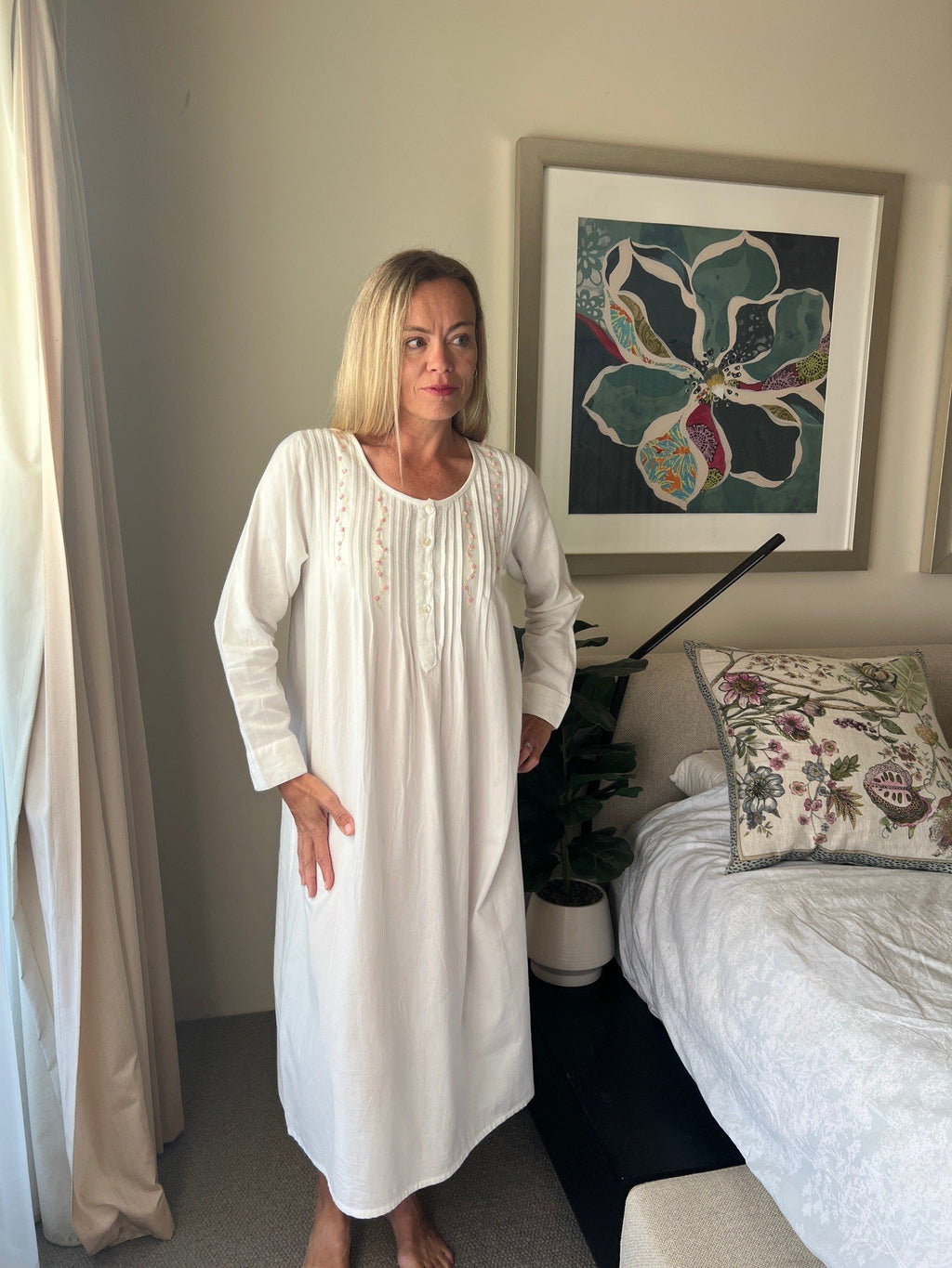 Daisy Brushed Cotton Winceyette Long Sleeve White Nightgown